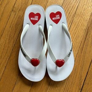 Love Moschino White Logo Platform Flip-flops with Heart UK size 39 US size 8